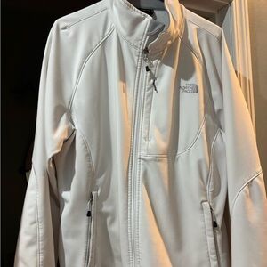 Women’s The North Face jacket.
